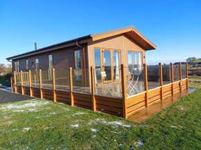 Luxury family Beechwood lodge with hot tub